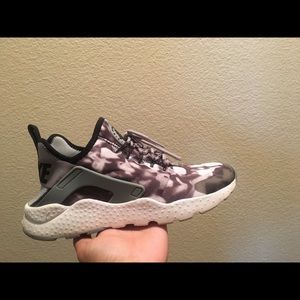 Nike Huaraches size 8.5 women’s